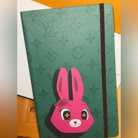 /traded/💯 Louis Vuitton Collector Jane Notebook MM "Come and Play with Me" - Picture 6 of 11